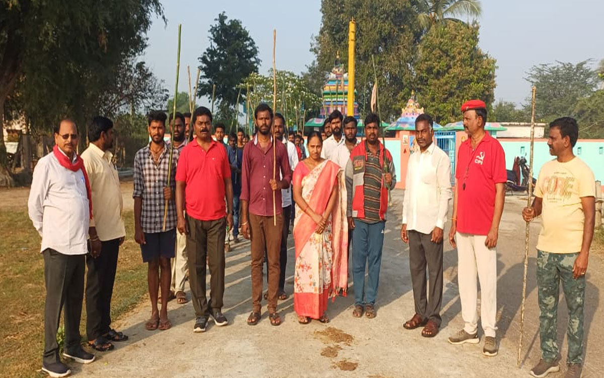 Ananthagiri : ‘సీపీఐ శతాబ్ది ఉత్సవాల బహిరంగ సభను జయప్రదం చేయాలి’