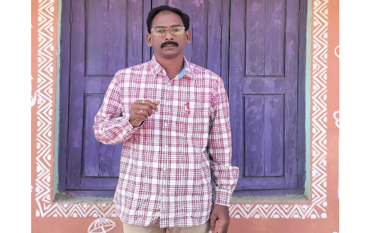 Tekulapalli : ‘కోతులు, కుక్కల బెడద నుండి ప్రజలను కాపాడండి’