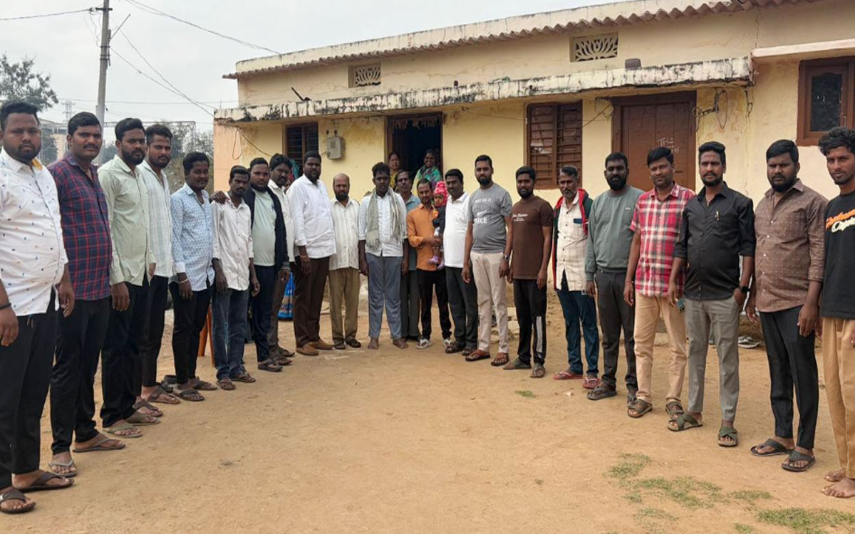 Bibinagar ; పంచాయ‌తీ కార్మికుడు న‌ర్సింహ కుటుంబానికి ఆర్థిక సాయం