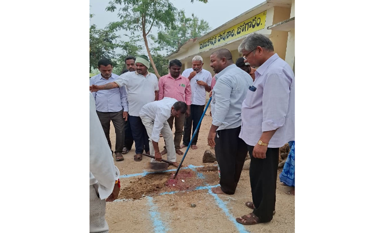 Ramannapet : బోగారం ప్రాథమికోన్నత పాఠశాలలో స్టేజీ నిర్మాణానికి శంకుస్థాప‌న‌