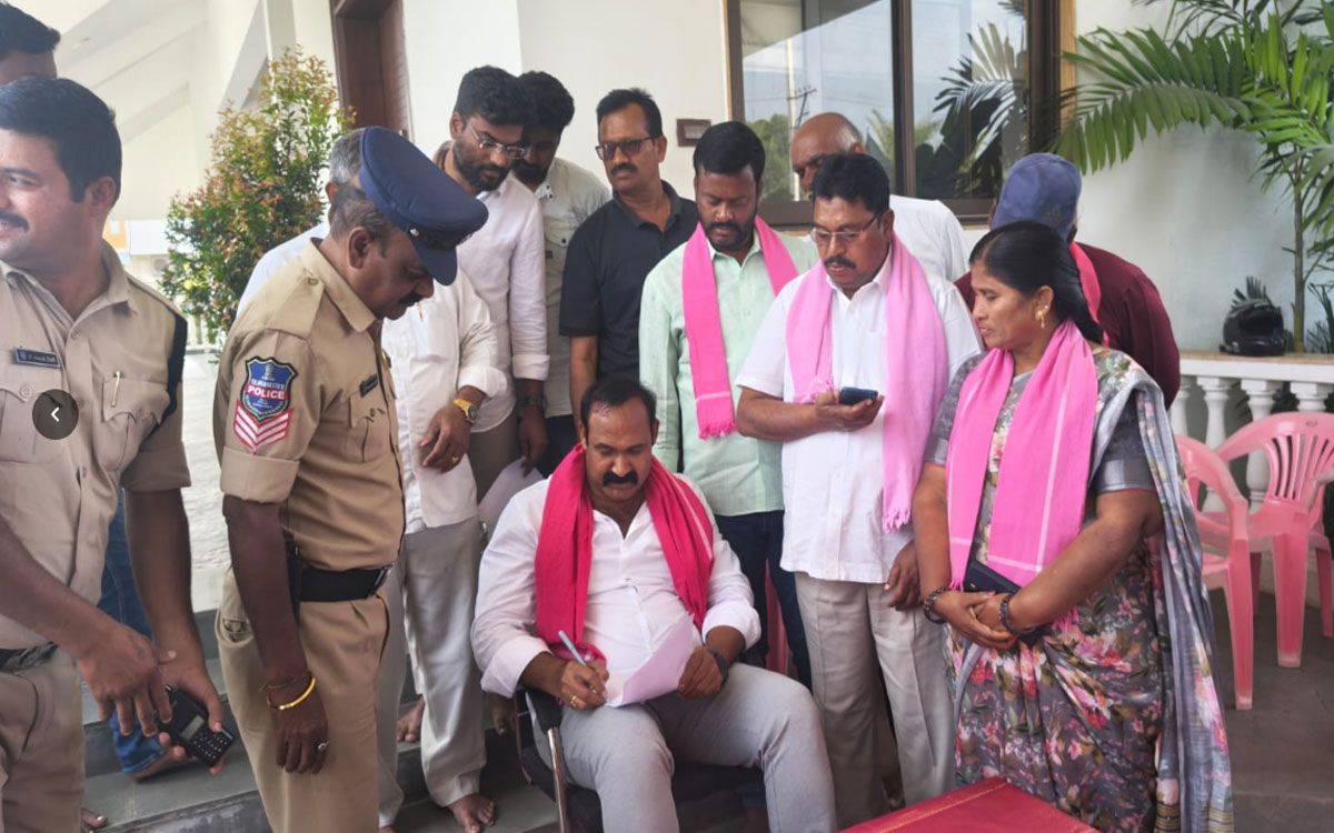 Kodada : మాజీ ఎమ్మెల్యే బొల్లంకు పోలీసుల నోటీసులు