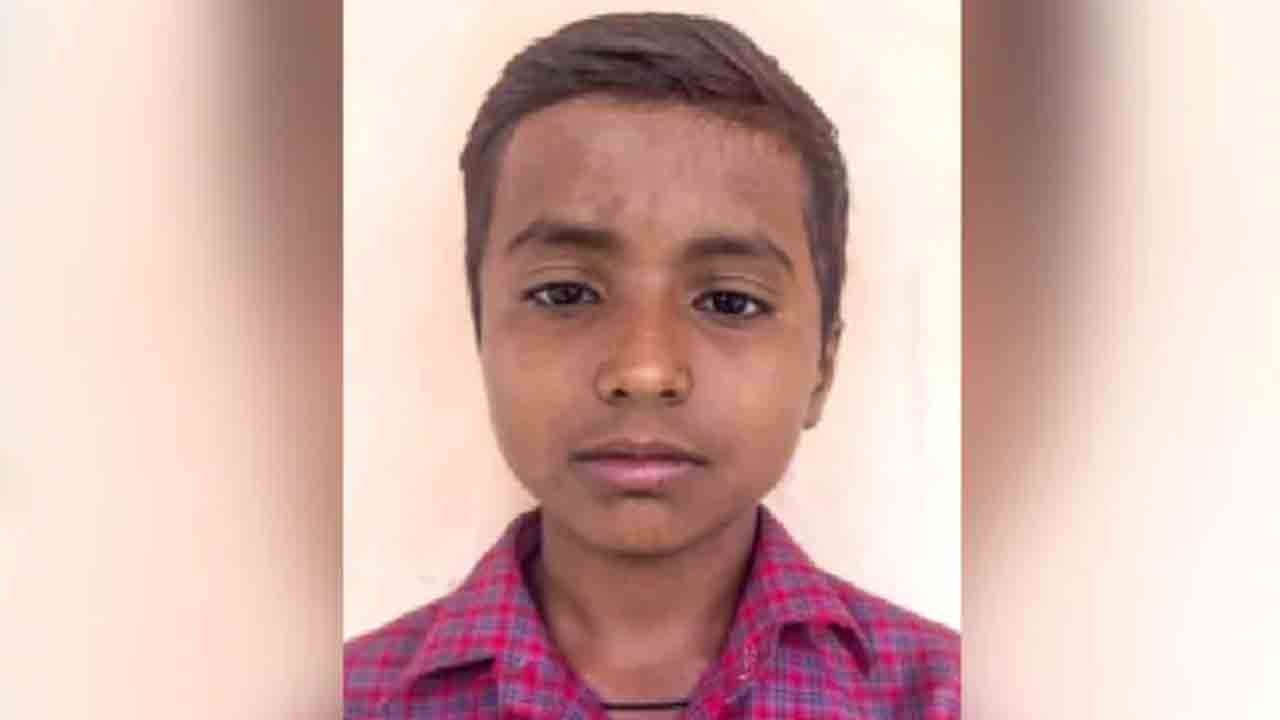 boy dies of watching reels | ఫోన్‌లో రీల్స్‌ చూస్తూ.. గుండెపోటుతో బాలుడు మృతి