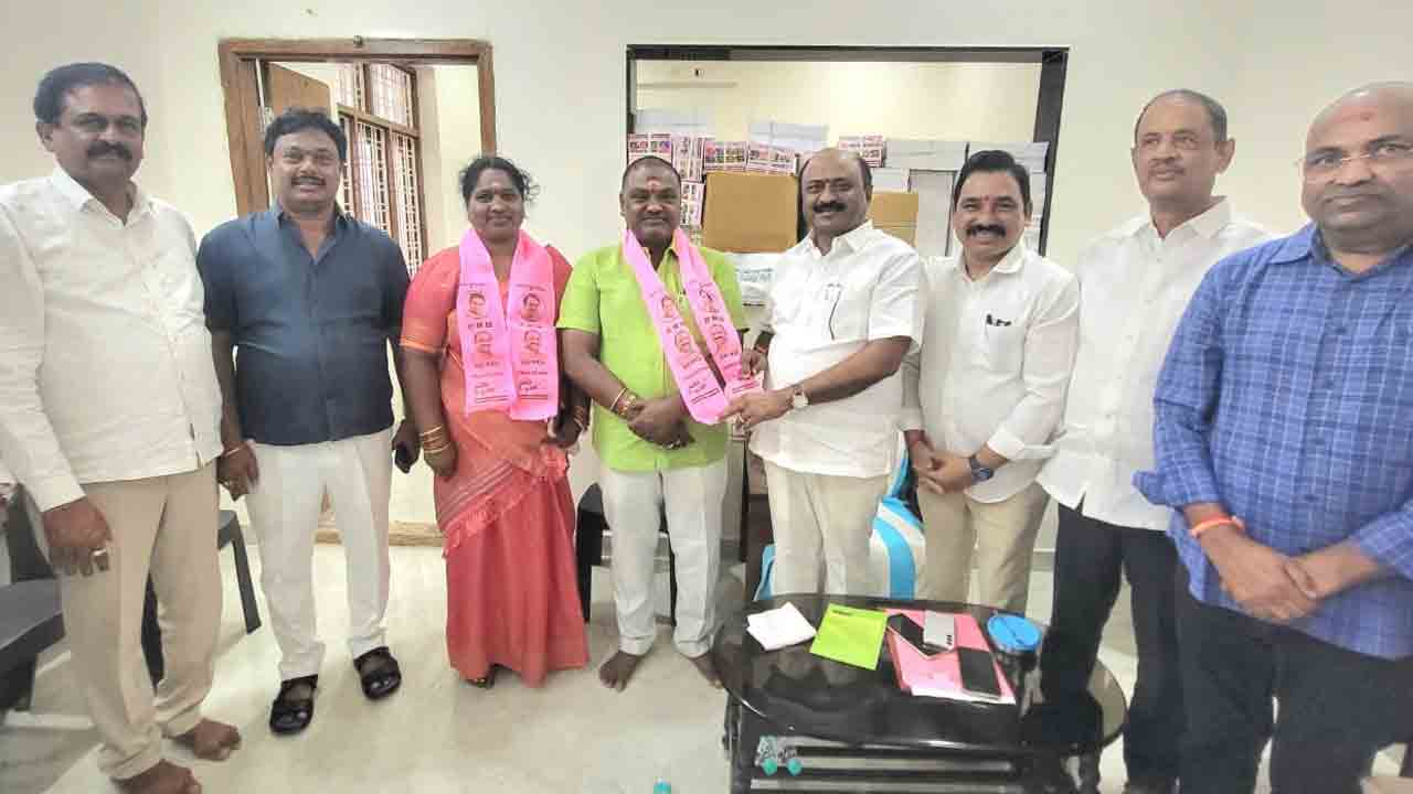 Warangal | బీఆర్ఎస్‌లో చేరిన మాజీ కౌన్సిలర్ బండారి కవిత