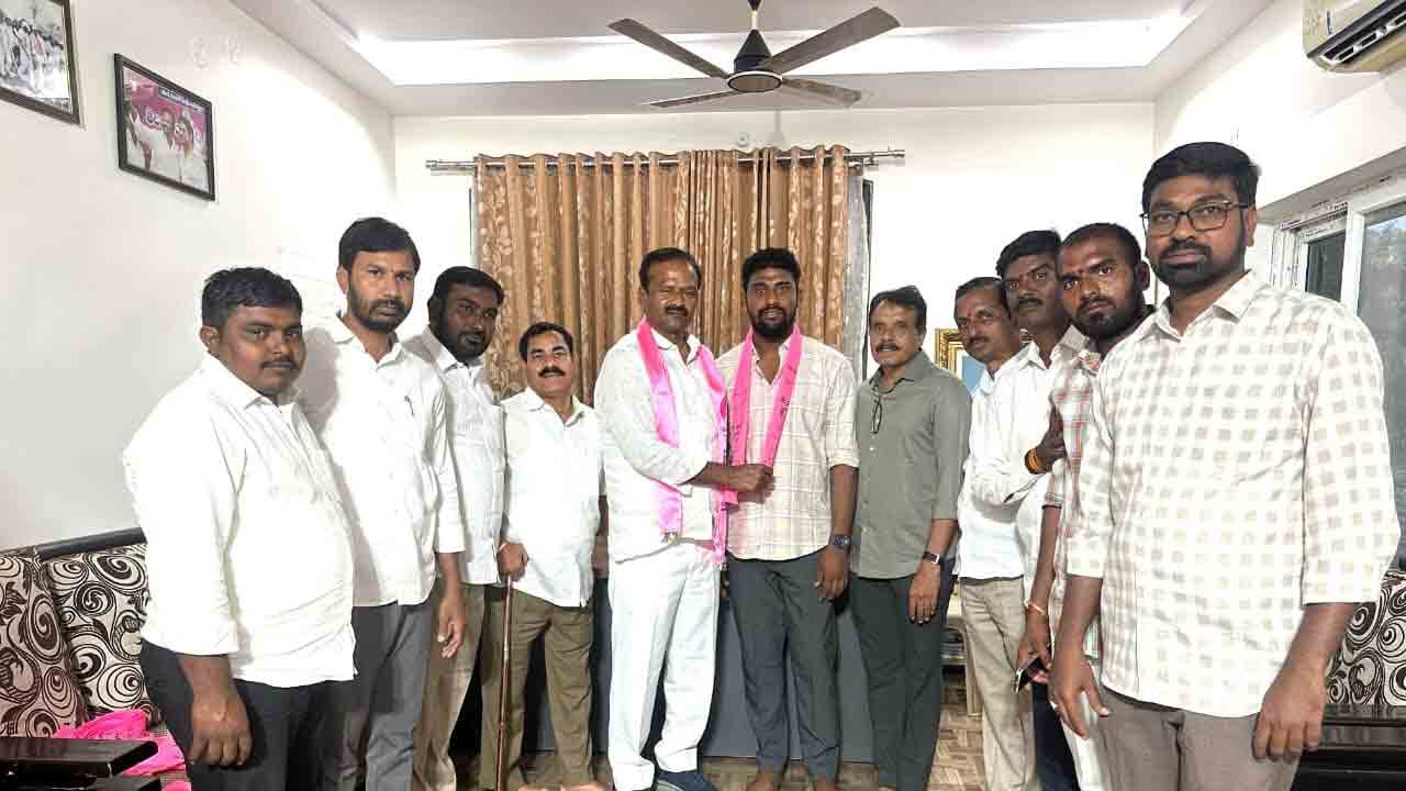 BRS | బీఆర్‌ఎస్‌లో చేరిన అడ్డాకుల ఉప సర్పంచ్‌ సాయి సాగర్