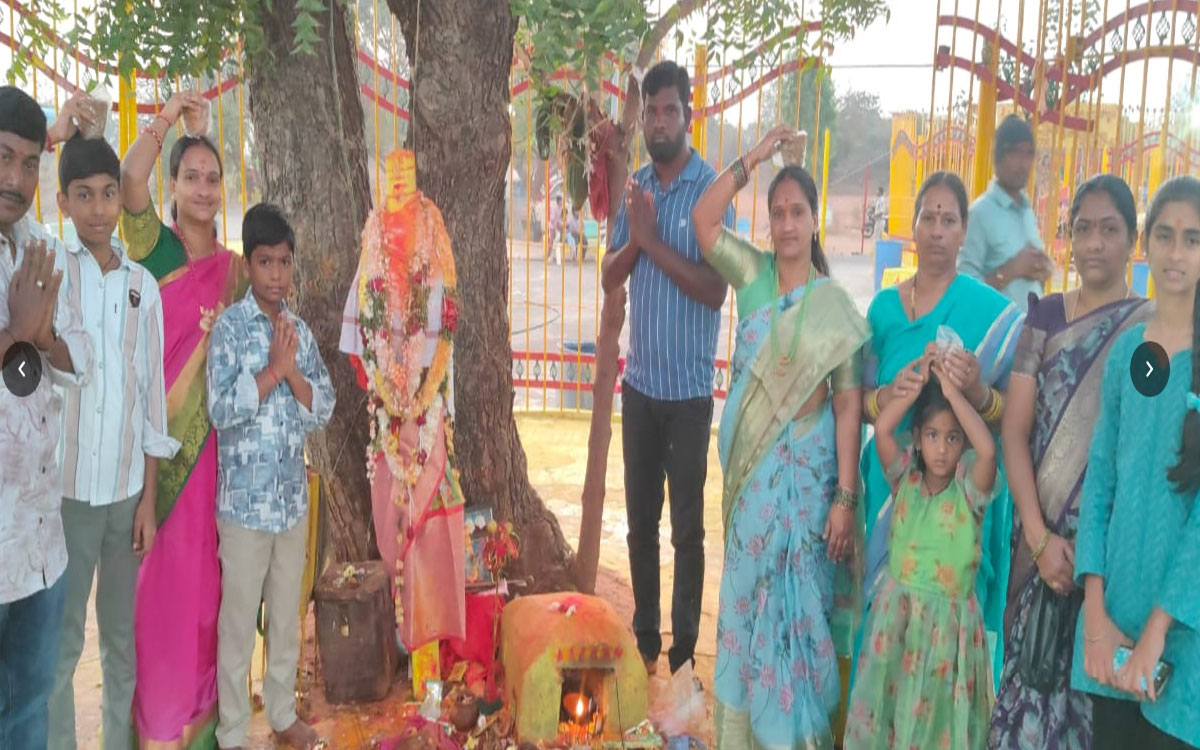 Rajapet : వైభ‌వంగా చిన్న మేడారం జాత‌ర ప్రారంభం