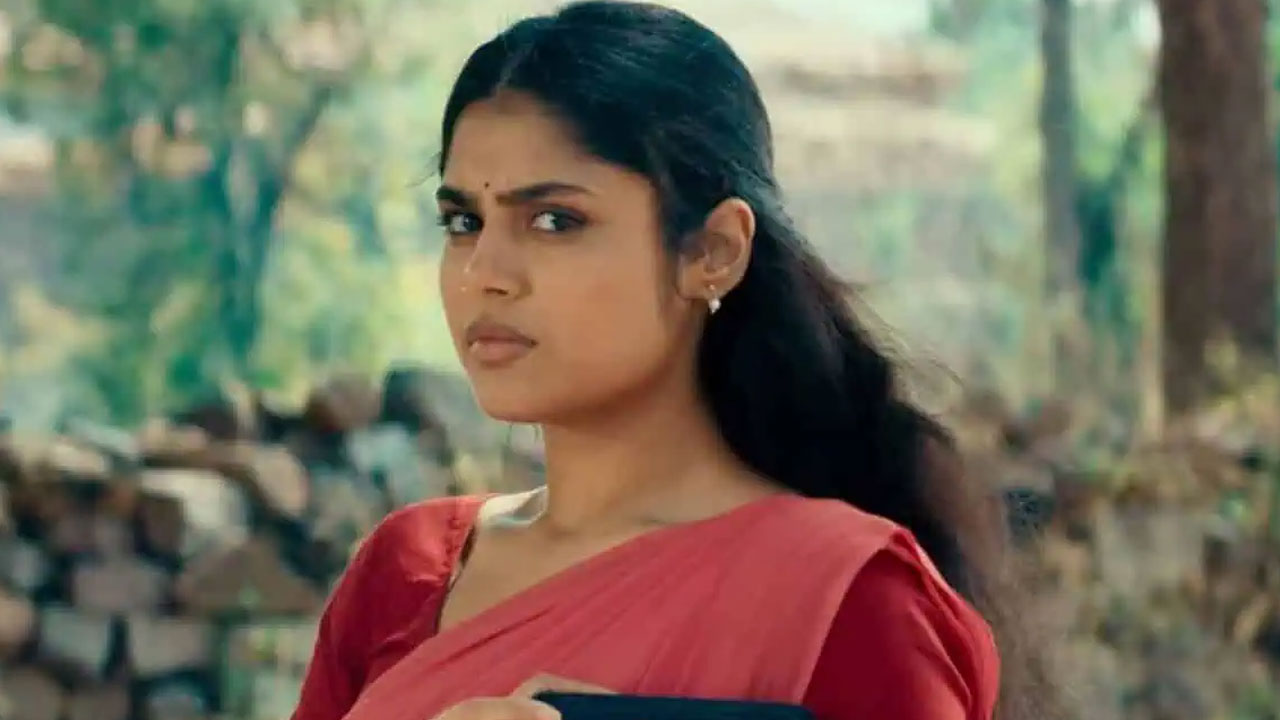 Faria Abdullah |  చిట్టి ఇంత‌లా మారిపోయింది ఏంటి…రొమాంటిక్ సీన్స్‌లో అయితే…