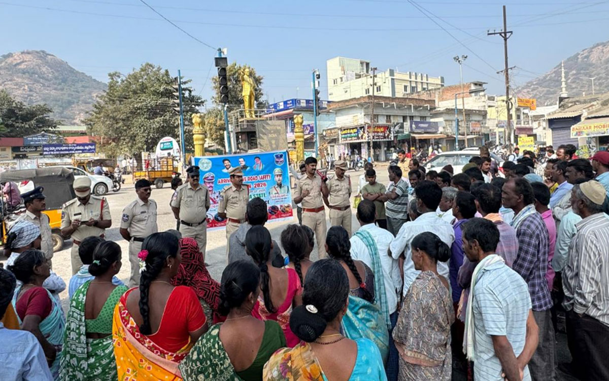Nilagiri : ‘నల్లగొండను ప్రమాద రహిత పట్టణంగా మార్చేందుకు స‌హ‌క‌రించాలి’