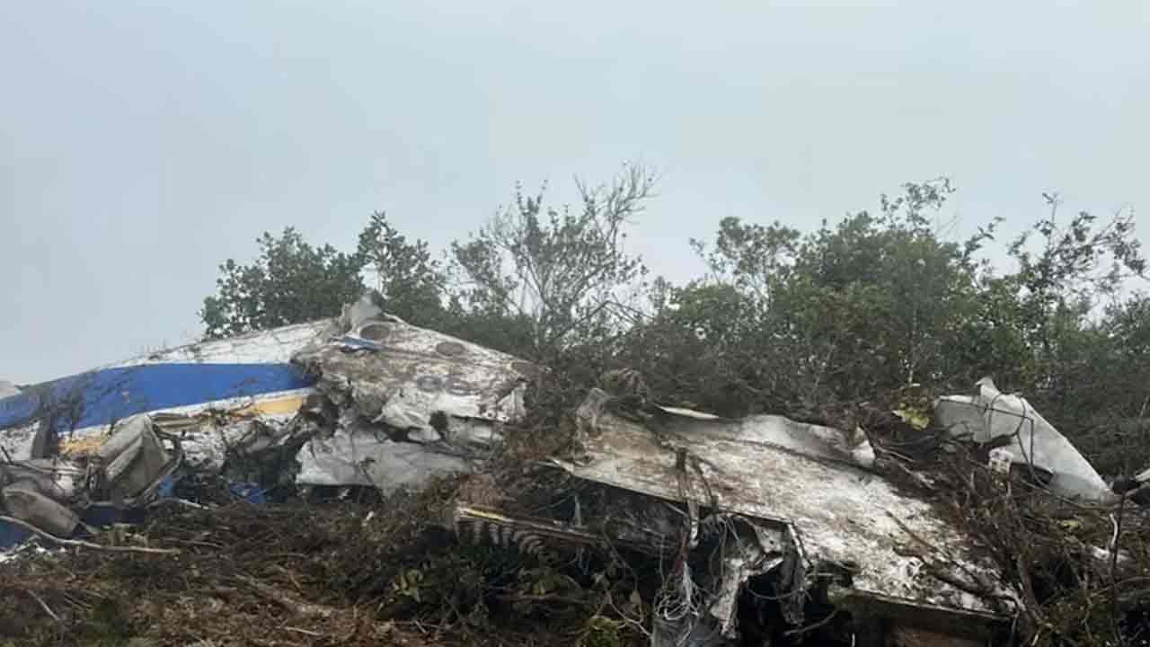 Plane Crash | కుప్పకూలిన మరో విమానం.. శాసనసభ్యుడు సహా 15 మంది మృతి