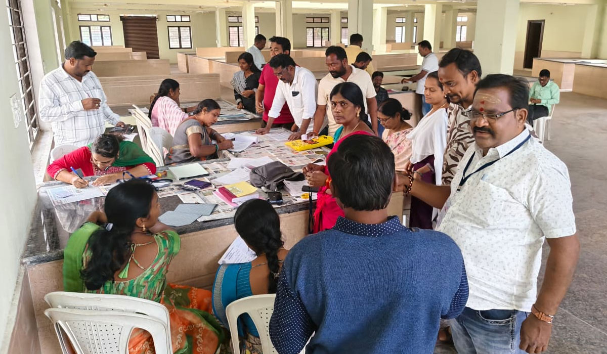 Vemulawada | ఎన్నికల్లో పోటీ చేసే అభ్యర్థుల ధ్రువపత్రాలకు ప్రత్యేక కౌంటర్