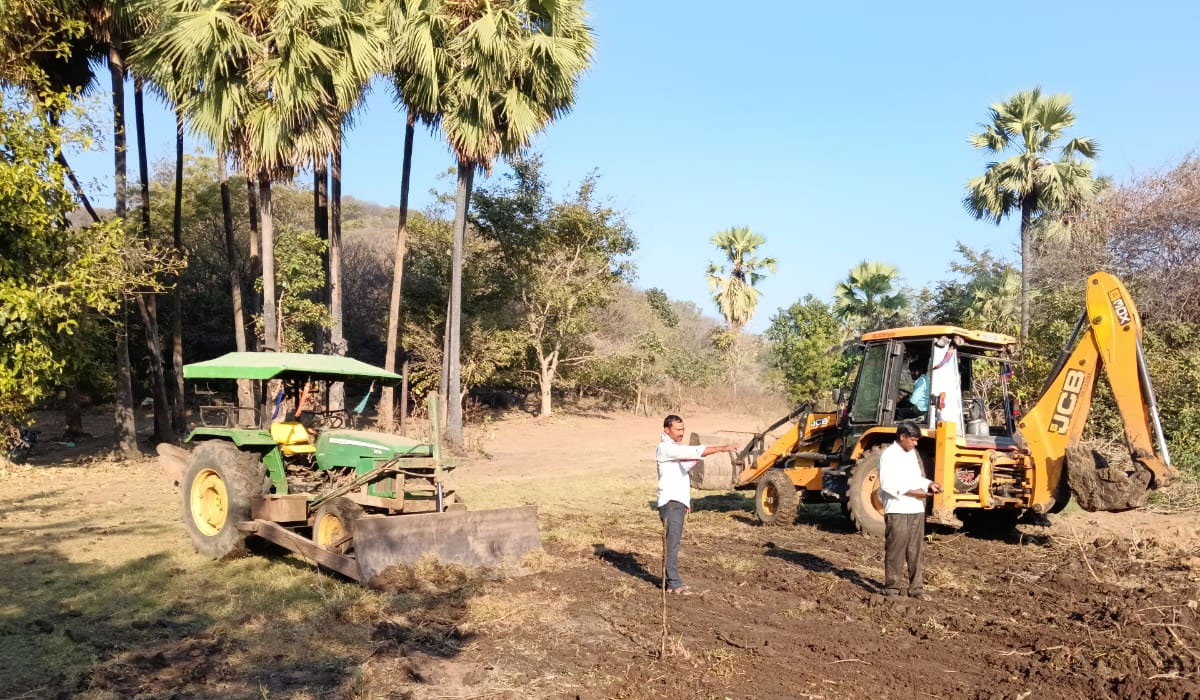 Arrangements | ధర్మారంలో కొనసాగుతున్న సమ్మక్క జాతర ఏర్పాట్లు