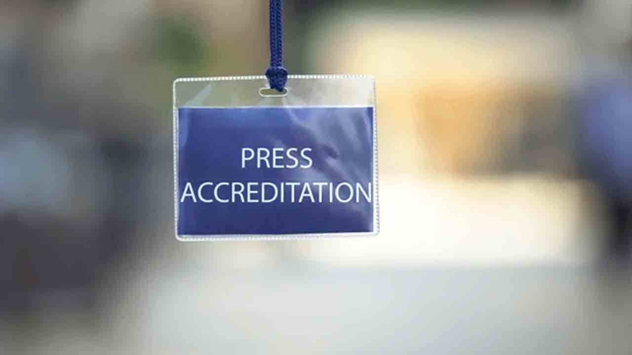 అక్రెడిటేషన్‌ ఉంటేనే వాహనాలపై ప్రెస్‌