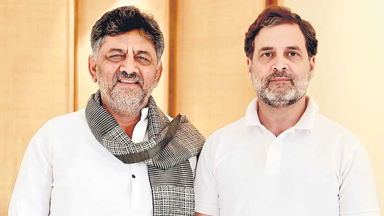 రాహుల్‌గాంధీతో డీకే భేటీ