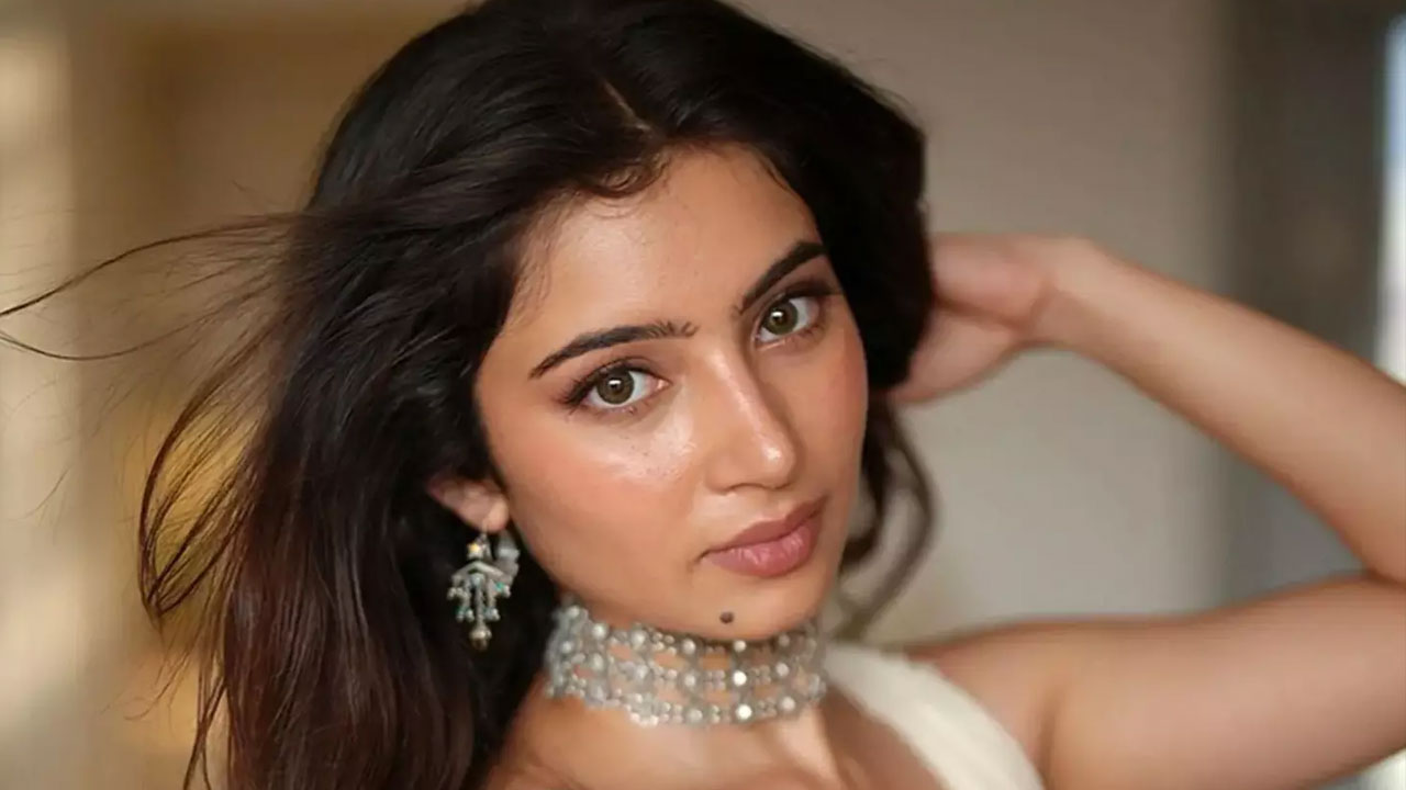 Sara Arjun | అరబ్ దేశాల్లో నిషేధం, అయినా బాక్సాఫీస్ వద్ద సెన్సేషన్ .. ‘ధురంధర్’తో సారా అర్జున్ రేర్ ఫీట్