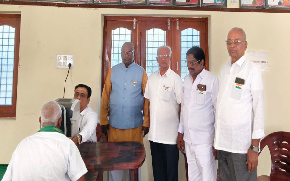 Thungathurthy : తుంగతుర్తిలో కంటి వైద్య శిబిరం