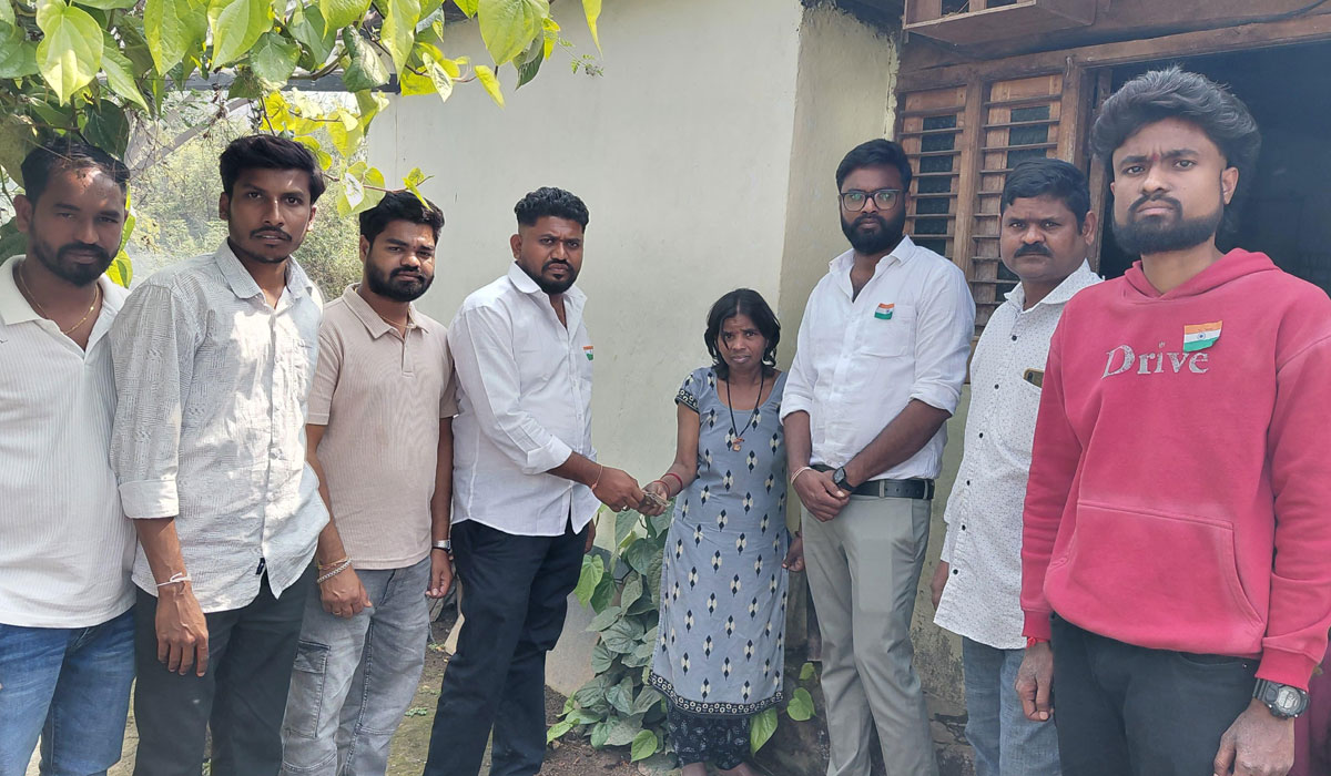 Sarangapur | వైద్య ఖర్చులకు రూ.10వేల ఆర్థిక సాయం అందజేత