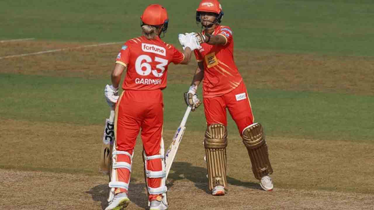 UPWW vs GGW | అర్ధ శతకంతో మెరిసిన గార్డ్‌నర్.. రెండొందలు కొట్టిన గుజరాత్..!