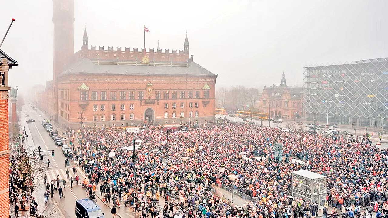 గ్రీన్‌లాండ్‌ జోలికి రావద్దు