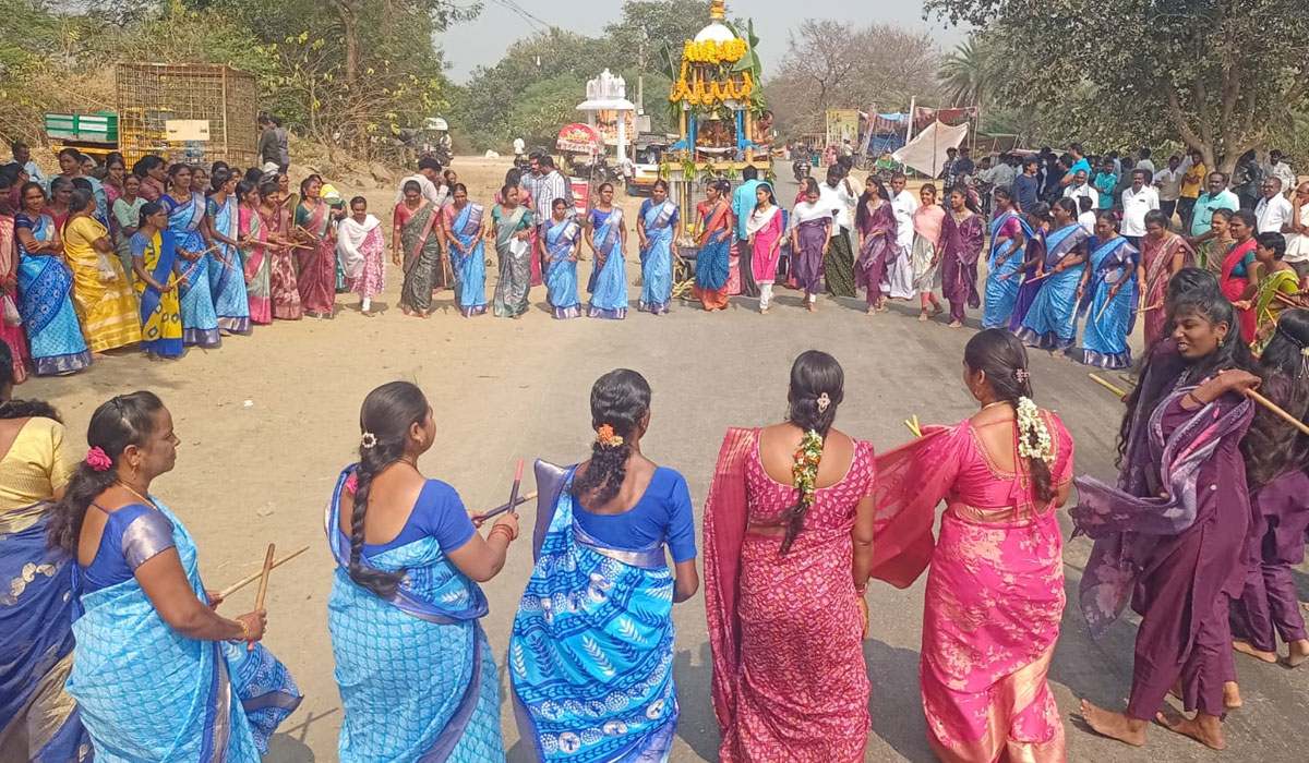 Gudipalli | గుడిపల్లిలో వైభవంగా చెన్నకేశవ రథోత్సవం