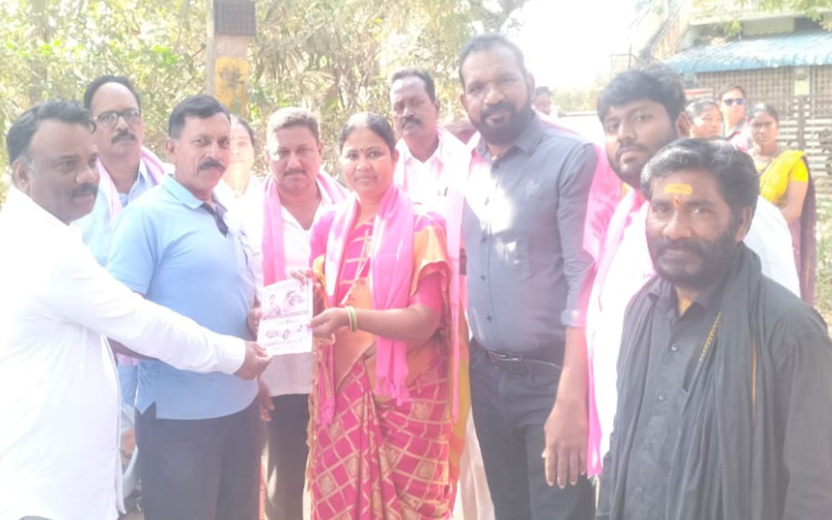 Yellandu : ‘ఇల్లెందు మున్సిపాలిటీపై గులాబీ జెండా ఎగరడం ఖాయం’