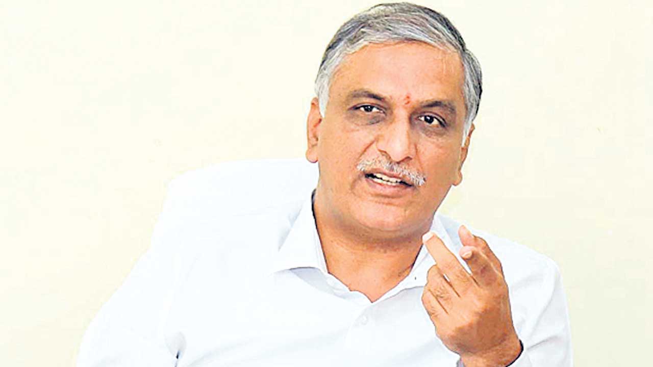 బచావత్‌కు, బ్రిజేశ్‌కు తేడా తెల్వని సీఎం