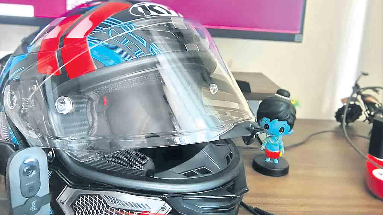 ఏఐ పోలీస్‌ హెల్మెట్‌