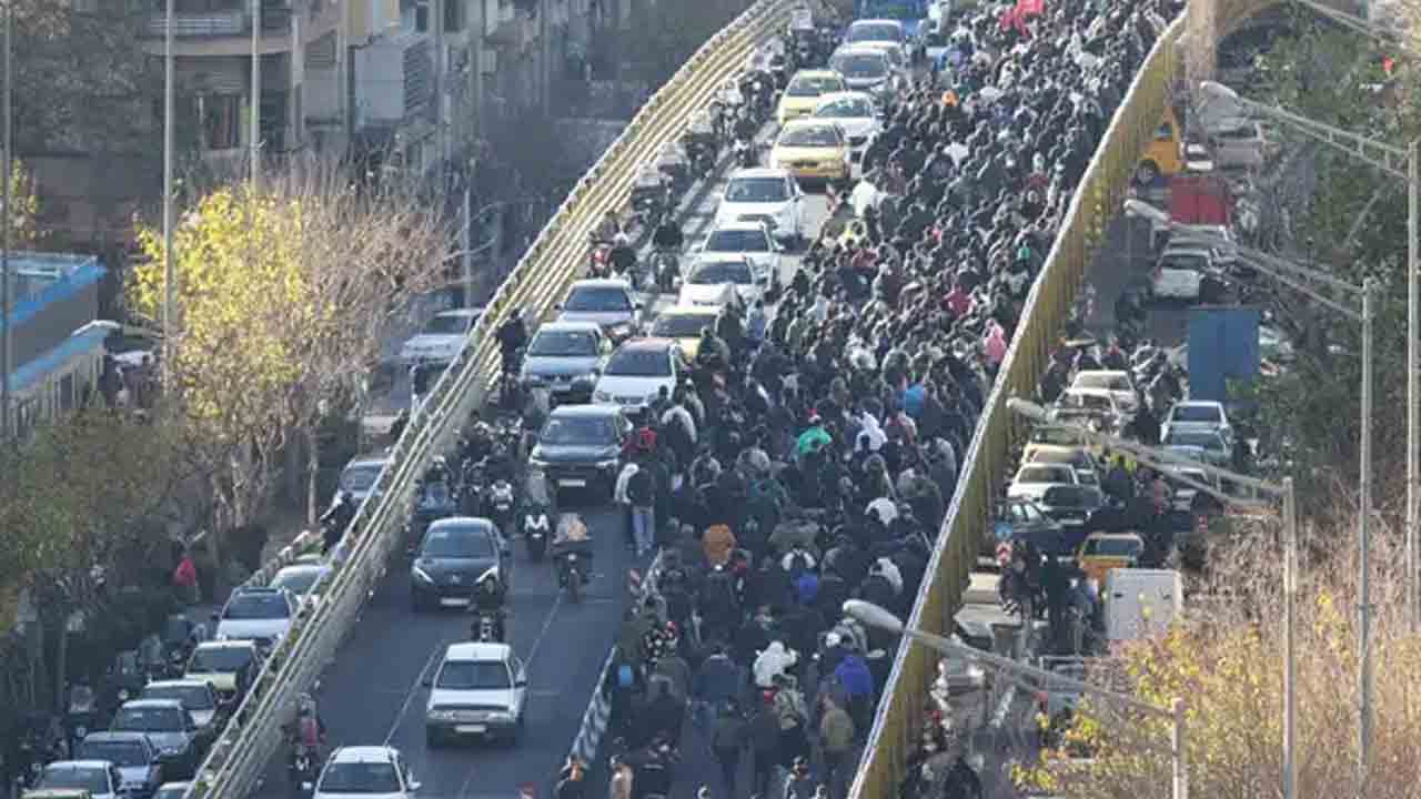 ఇరాన్‌కు ప్రయాణాలు మానుకోండి.. భారతీయులకు కేంద్రం సూచన