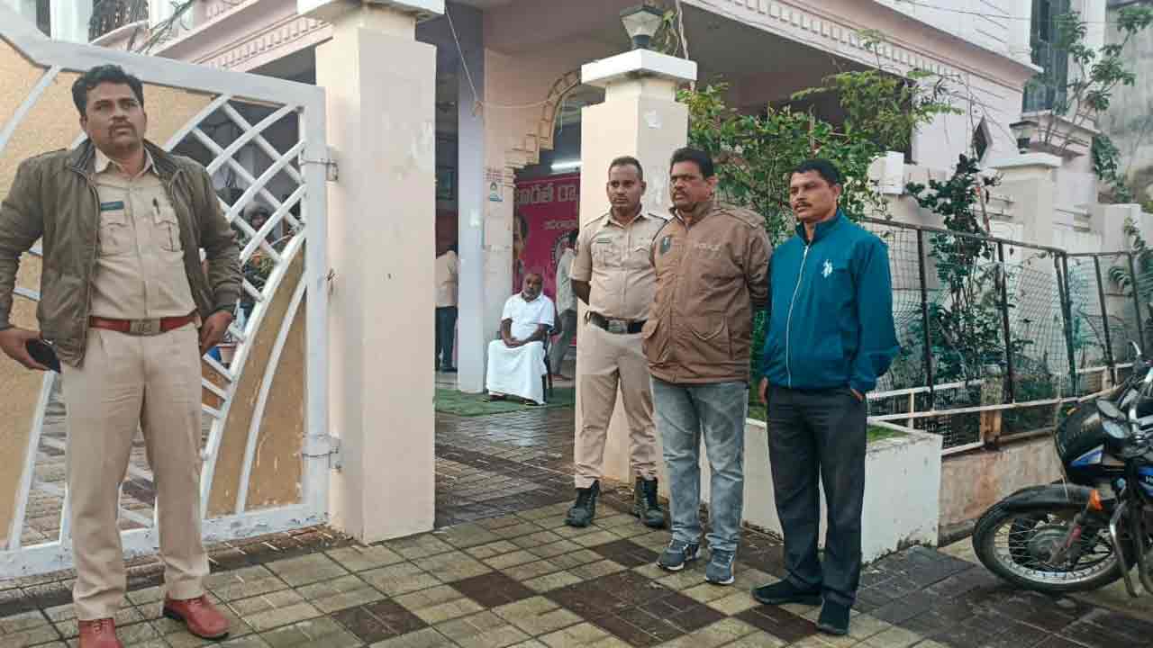 Adilabad | ఆదిలాబాద్‌లో సీఎం రేవంత్ రెడ్డి పర్యటన.. జోగు రామన్న హౌస్ అరెస్టు