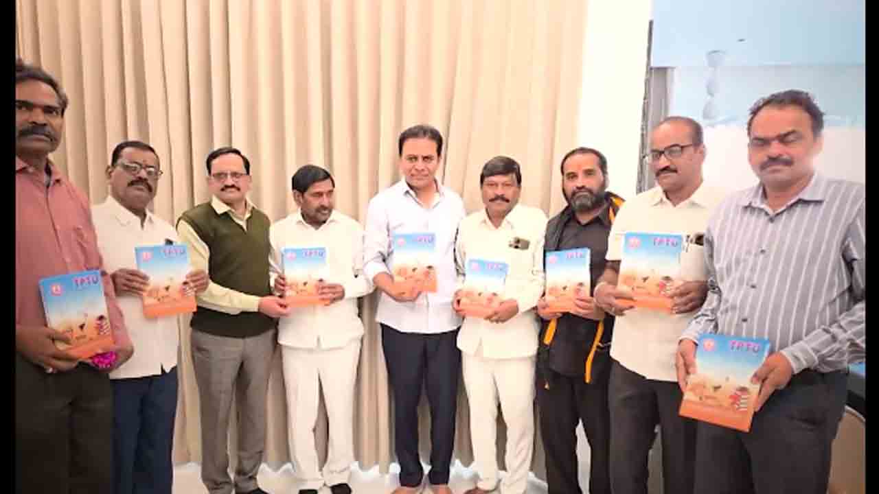 KTR | TPTU డైరీని ఆవిష్కరించిన బీఆర్‌ఎస్‌ వర్కింగ్ ప్రెసిడెంట్‌ కేటీఆర్‌