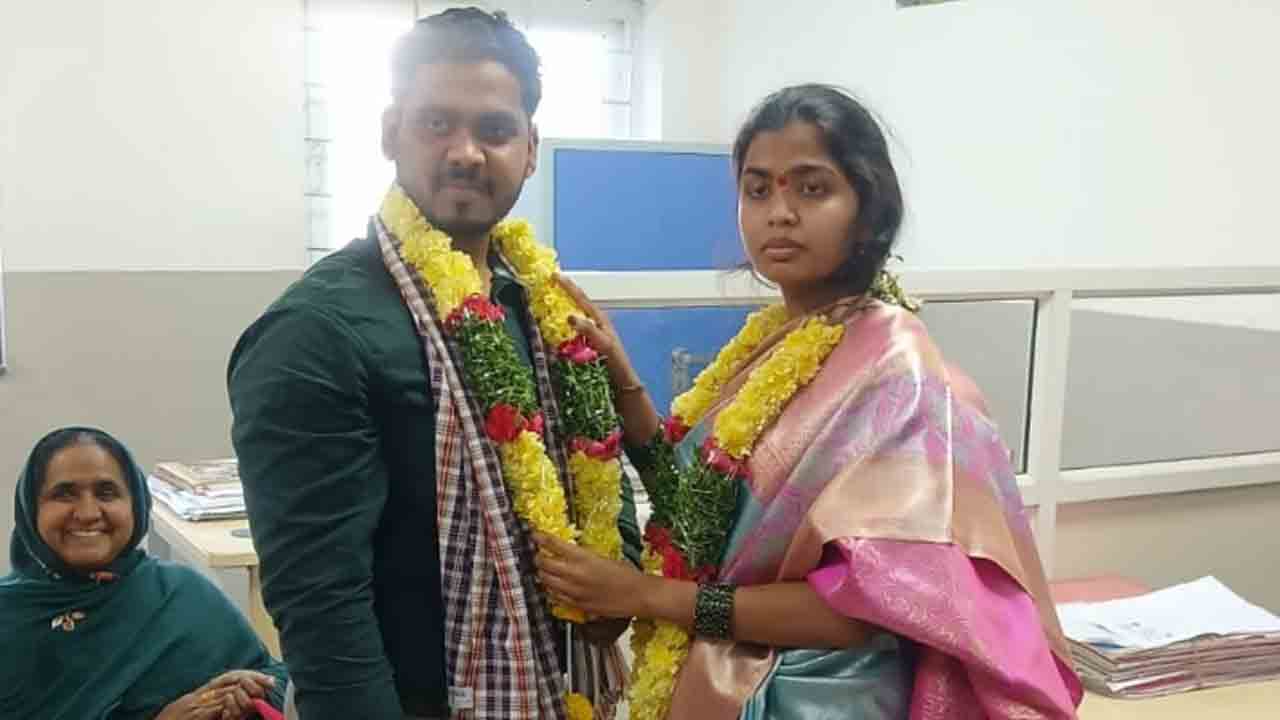 Interfaith marriage | కాచిగూడ పోలీస్‌స్టేషన్‌లో మతాంతర వివాహం