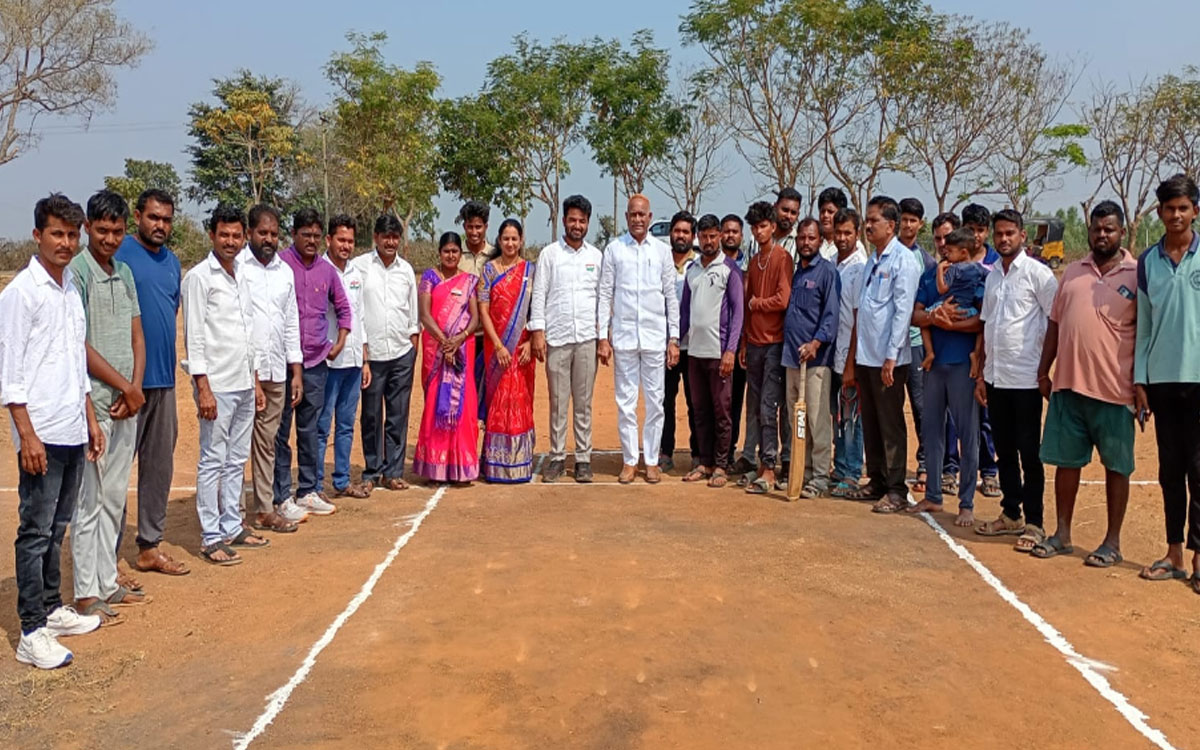 Karepally : ఆటలతోనే ఆరోగ్యం, ఐక్యమత్యం : మాజీ ఎమ్మెల్యే రాములు నాయక్