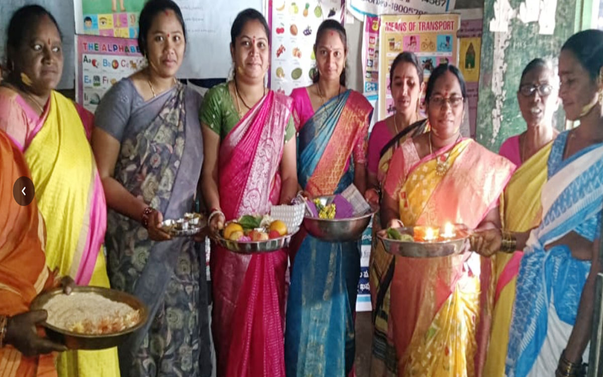 Karepally : అంగన్‌వాడీ కేంద్రాల్లో గ‌ర్భిణుల‌కు సీమంతం