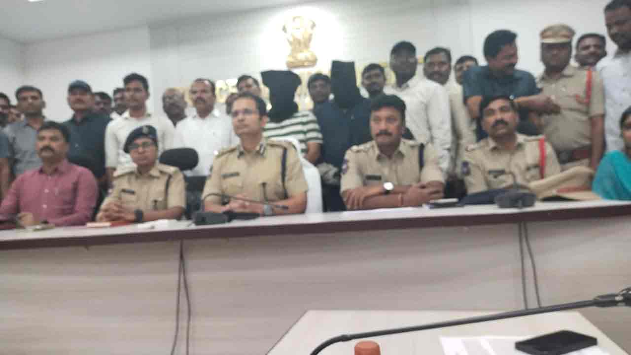 kidnap | చిన్న పిల్లల కిడ్నాప్ కేసులో నిందితులు అరెస్ట్.. వివరాలు వెల్లడించిన సీపీ సన్ ప్రీత్ సింగ్‌