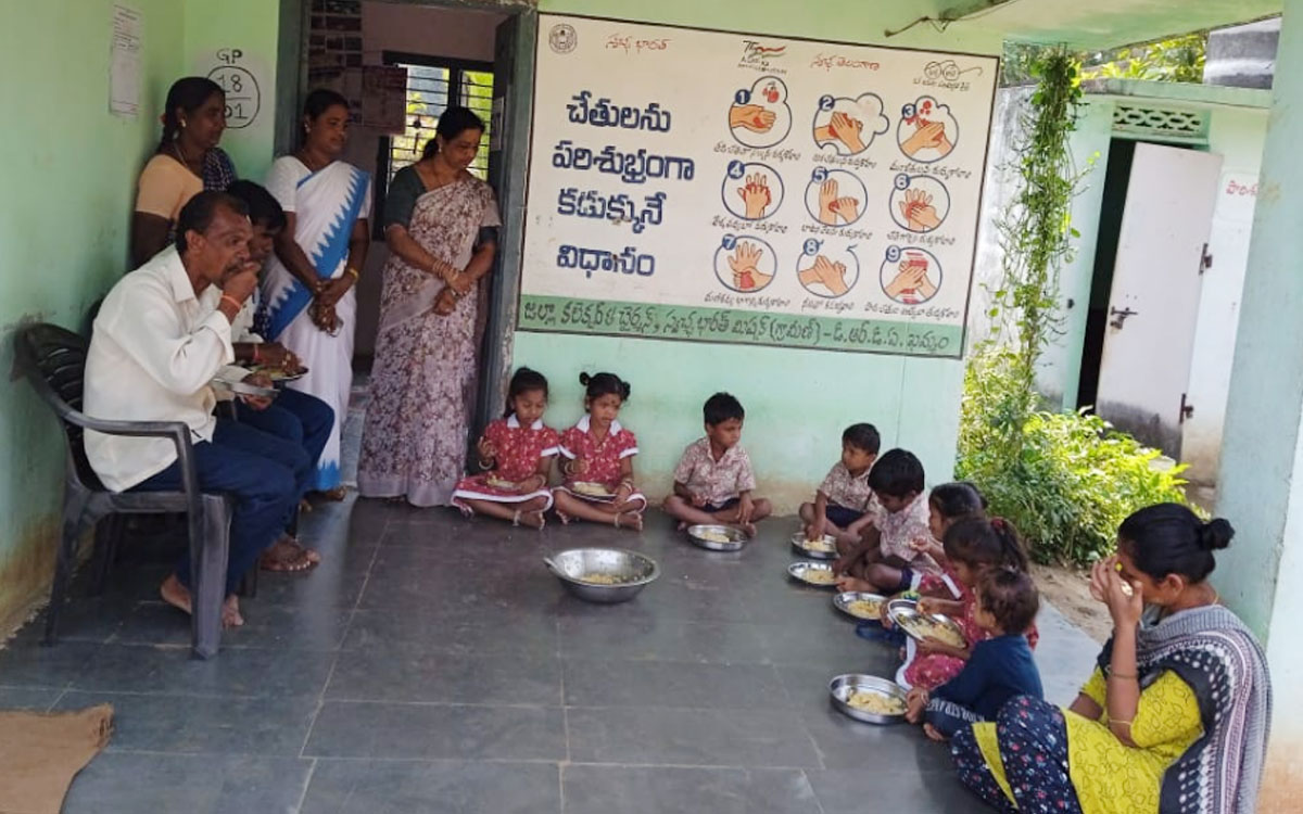 Karepally : కొమ్ముగూడెం అంగ‌న్‌వాడీలో చిన్నారులకు ఆటల పోటీలు