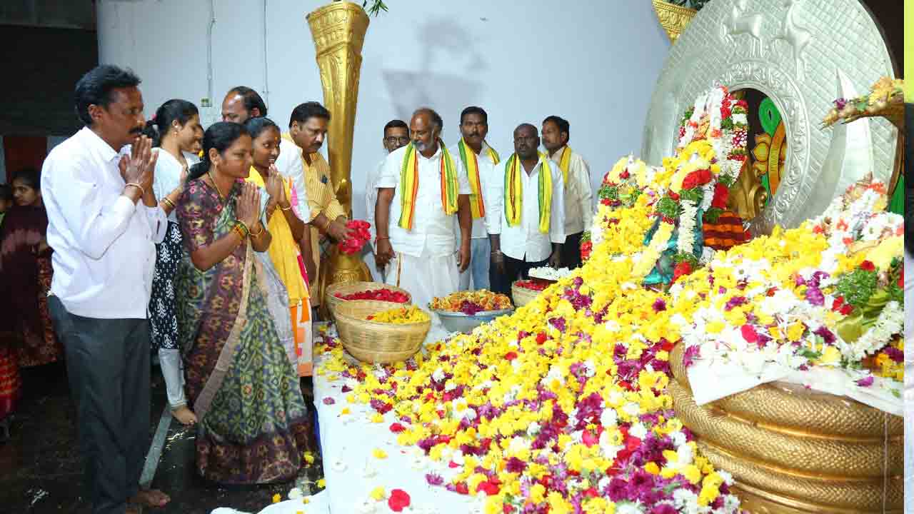 Korutla | వెంకటేశ్వర ఆలయంలో ఘనంగా లక్ష పుష్పార్చన వేడుకలు