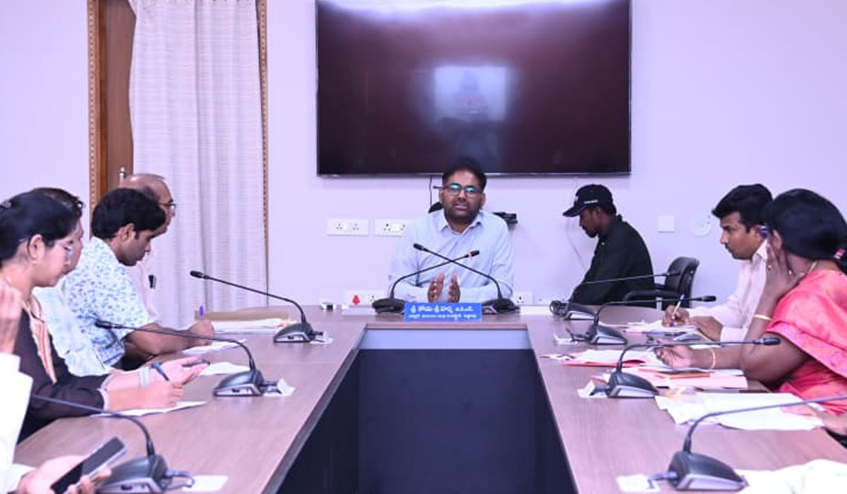 Collector Koya Sri Harsha | ప్రభుత్వ దవాఖానలపై నమ్మకం పెంచాలి.. పెద్దపల్లి కలెక్టర్‌ కోయ శ్రీ హర్ష