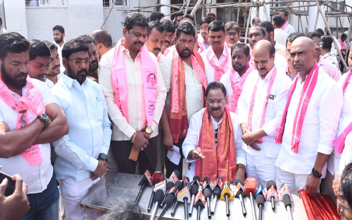 Choutuppal : రాజ‌గోపాల్ రెడ్డి చేసిన అభివృద్ధి శూన్యం : మాజీ ఎమ్మెల్యే కూసుకుంట్ల ప్రభాకర్ రెడ్డి