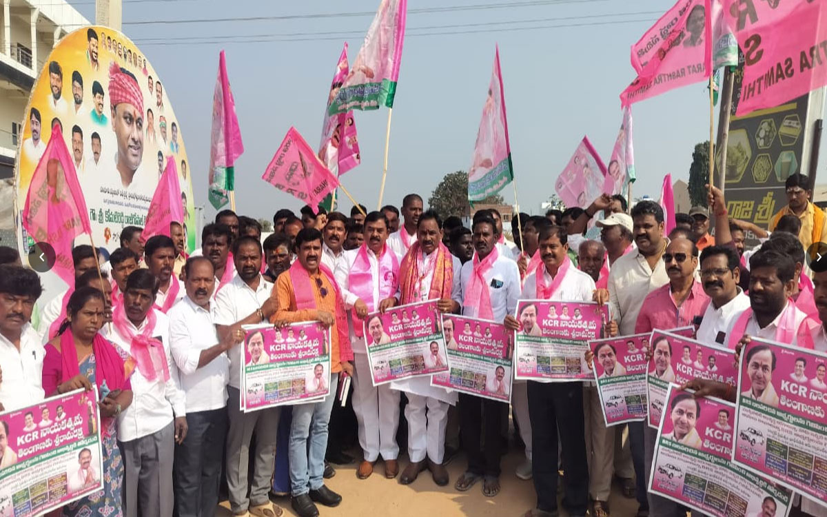 Chandur : 'అసంపూర్తి పనులు పూర్తి కావాలంటే బీఆర్ఎస్‌ను గెలిపించాలి'