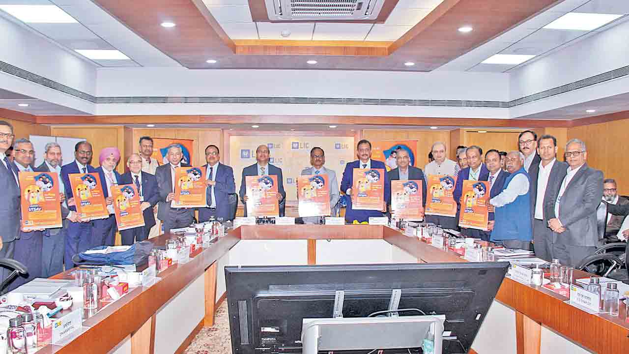 ఎల్‌ఐసీ నయా జీవన్‌ ఉత్సవ్‌.. 12 నుంచి సింగిల్‌ ప్రీమియం పాలసీ