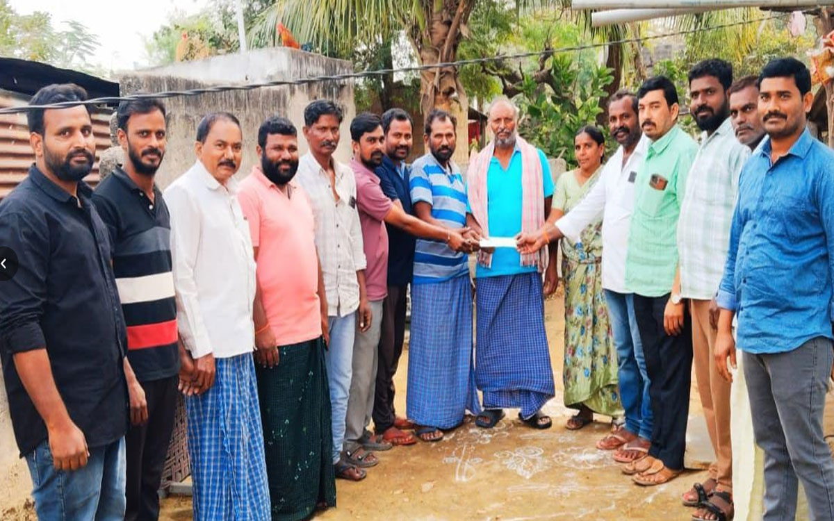 Penpahad : నిరుపేద కుటుంబాల‌కు ఆర్థిక సాయం