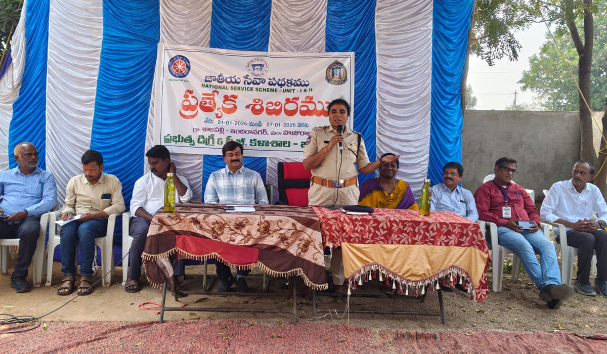 Huzurabad | యువత సామాజిక భాధ్యత తీసుకోవాలి.. హుజూరాబాద్ ఏసీపీ వీ మాధవి