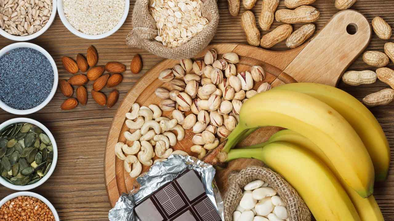 Magnesium Foods | మెగ్నిషియం లోపంతో బాధ‌ప‌డుతున్నారా..? అయితే వీటిని తీసుకోండి..!