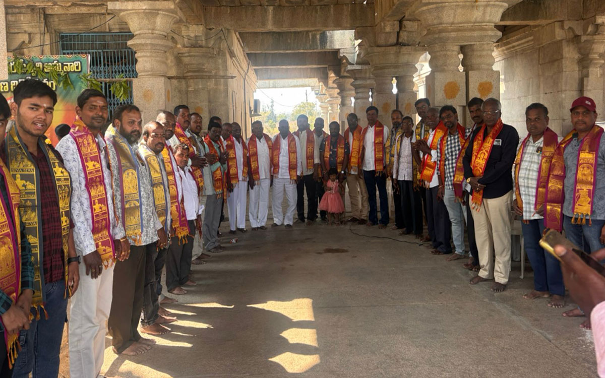 Bibinagar : మహాదేవపురంలో వాసవీ మాత పూజలు