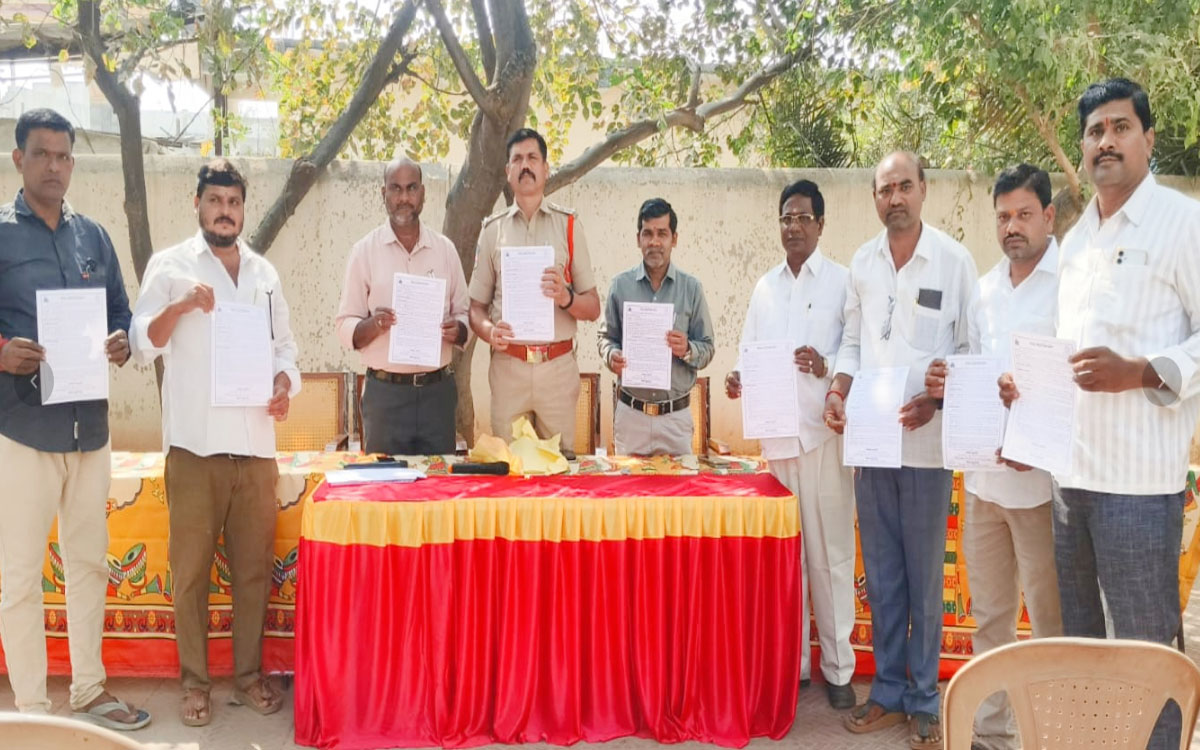 Chandur : ఓటు వజ్రాయుధం లాంటిది : చండూరు మున్సిపల్ కమిషనర్ ఎల్.మల్లేశం