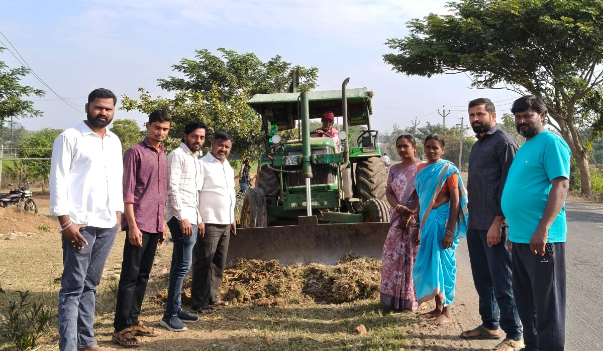 Sanitation work | రామయ్యపల్లిలో పారిశుద్ధ్య పనులు ప్రారంభం