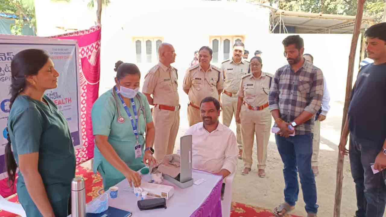 Road accidents | ప్రమాదాల నివారణలో డ్రైవర్లు ఆరోగ్యంగా కీలకం : డీటీఓ రఘునందన్‌ గౌడ్‌