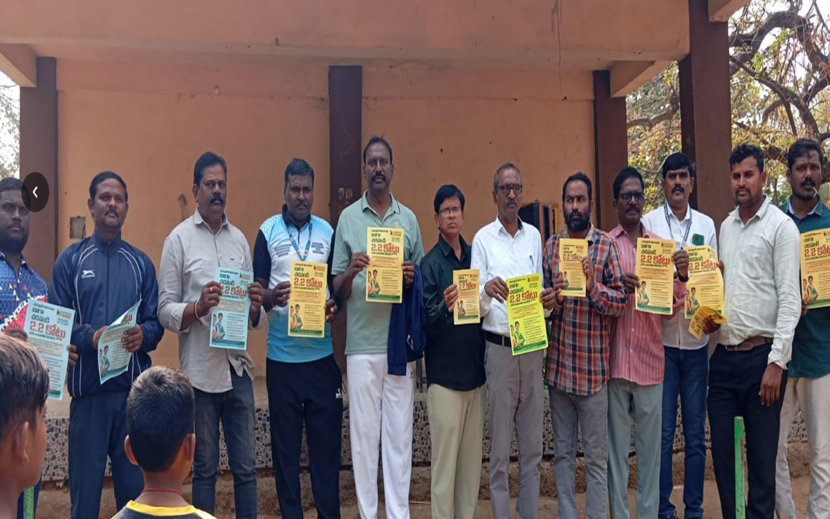 Thungathurthy : కష్టపడి చదవండి.. నగదు బహుమతి పొందండి : ఎంఈఓ బోయిన లింగయ్య