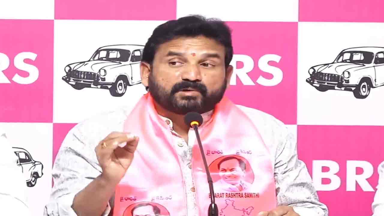 Methuku Anand | రేవంత్ భాషలో సిట్ అంటే కూర్చోవాలేమో.. మెతుకు ఆనంద్ సెటైర్లు