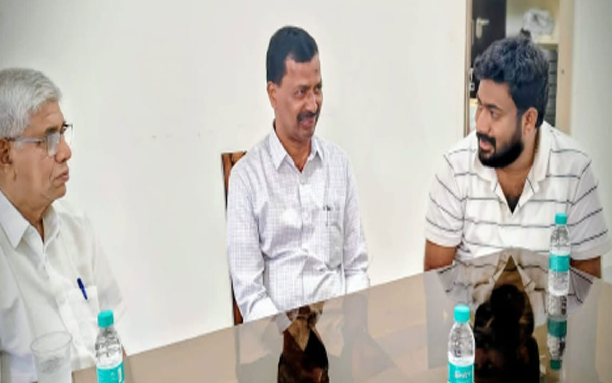 Nilagiri : మంద‌డి సైదిరెడ్డికి ఎమ్మెల్సీ నెల్లికంటి స‌త్యం ప‌రామ‌ర్శ‌