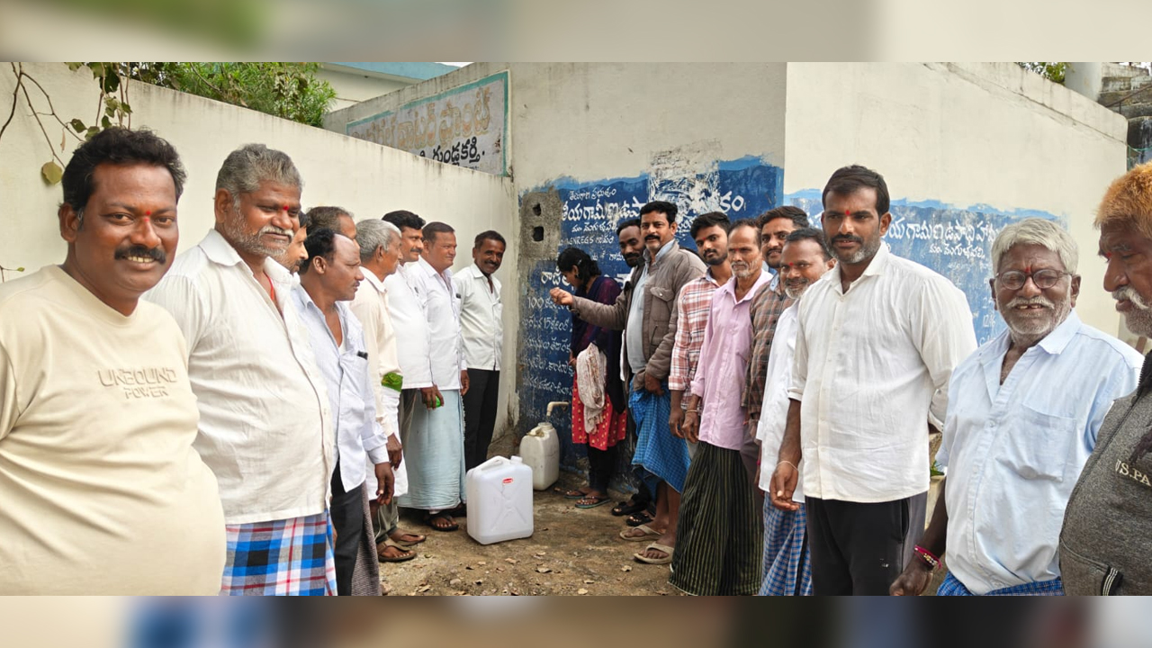 Mogullapalli | రక్షిత మంచి నీటి సమస్యకు పరిష్కారం.. ఎన్నికల హామీని నెరవేర్చిన సర్పంచ్‌