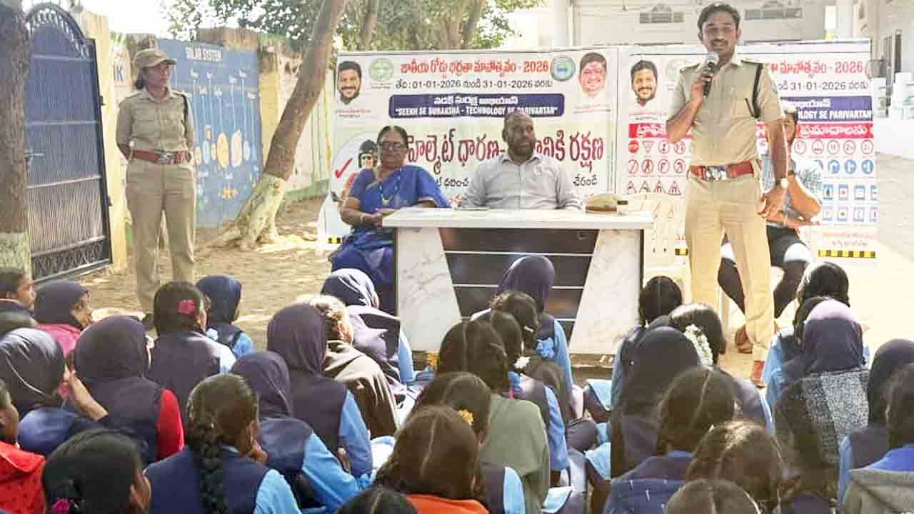 Korutla | రోడ్డు భద్రతా నియమాలు ప్రతి ఒక్కరు పాటించాలి : ఎంవీఐ రియాజ్